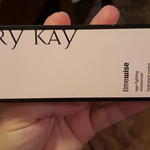 Mary kay  timewise age-fighting moisturizer